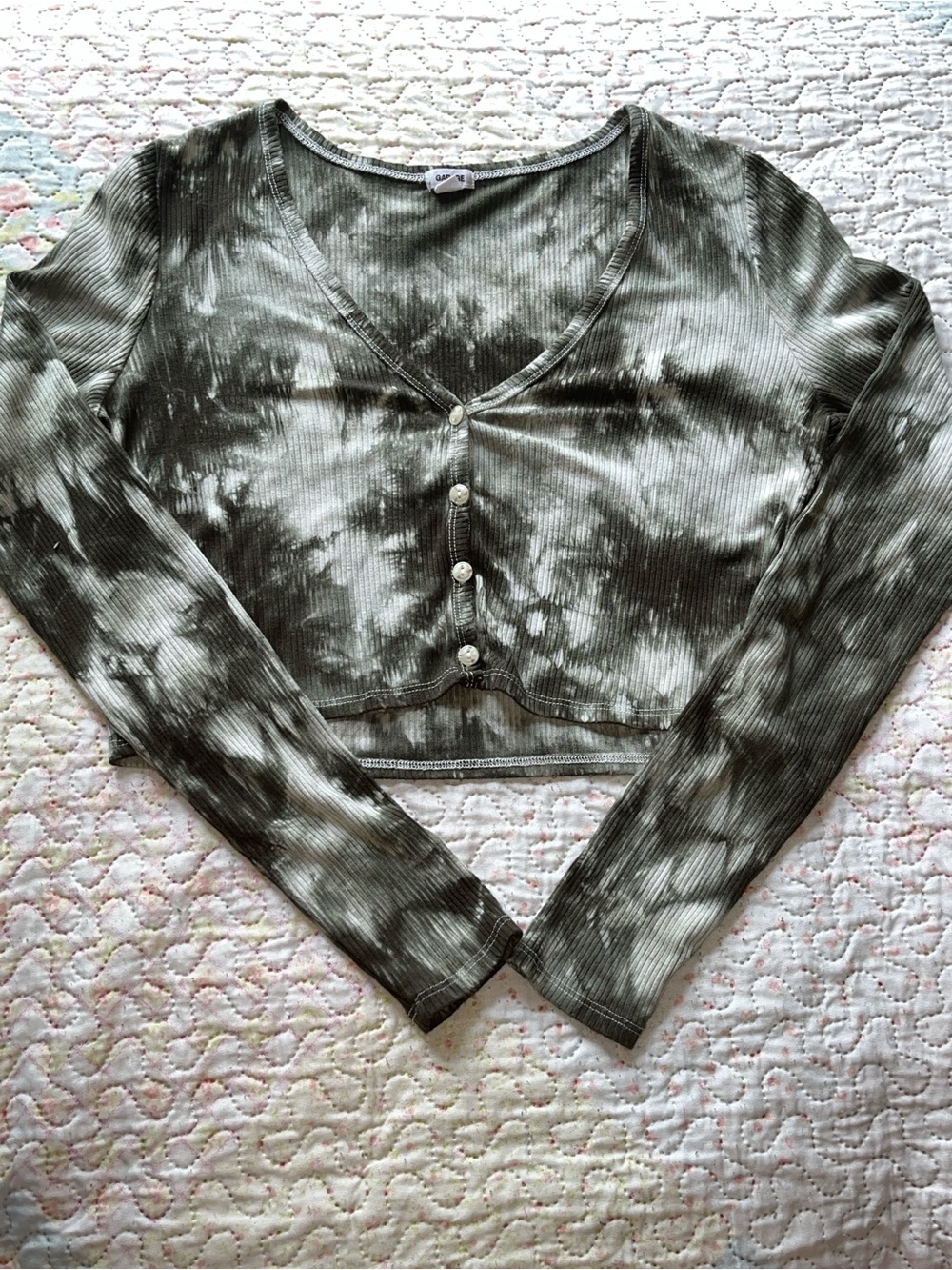 *Free with $40 Purchase* Green and White Tie-Dye Ribbed Button Crop Top
